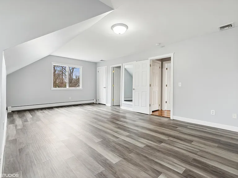 4 Box Tree Rd — Photo 27