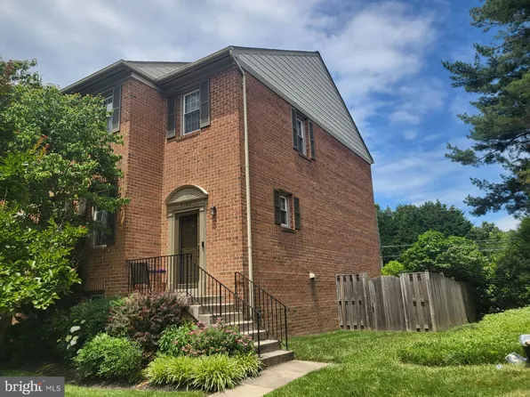 3108 Bradford Wood Ct, Oakton, VA 22124