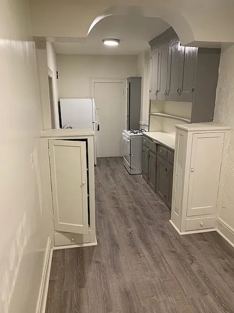 2 bed, 1100 sqft, $950 — Photo 2