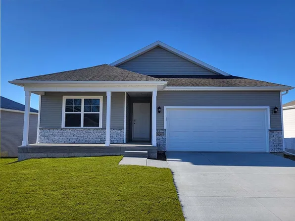 712 Prairie View Dr, West Branch, IA 52358