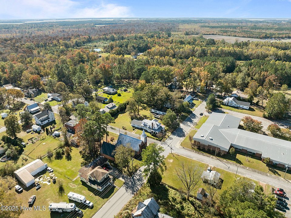 13th image of this home