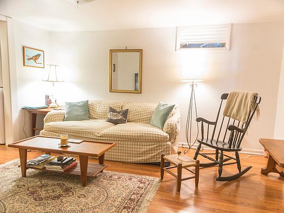 5th image of 817 Cabell Ave #B