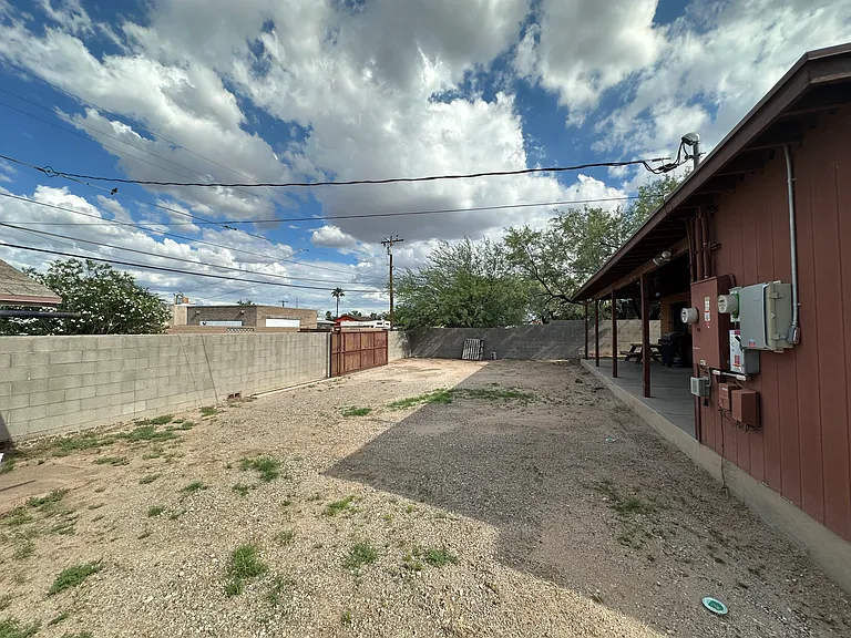 3209 S Capri Cir — Photo 45
