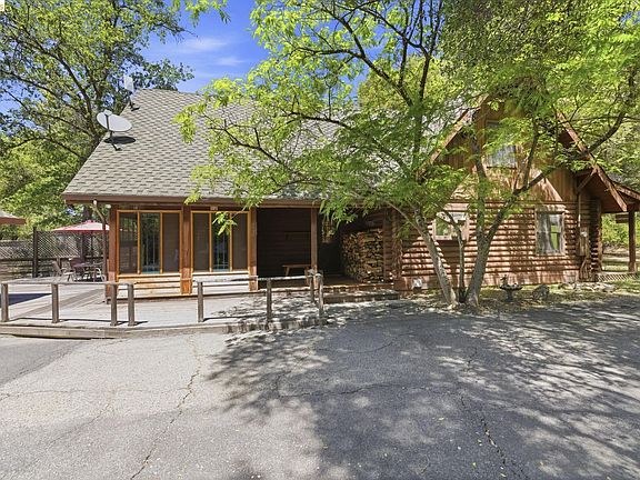 3rd image of 19270 Ferretti Rd