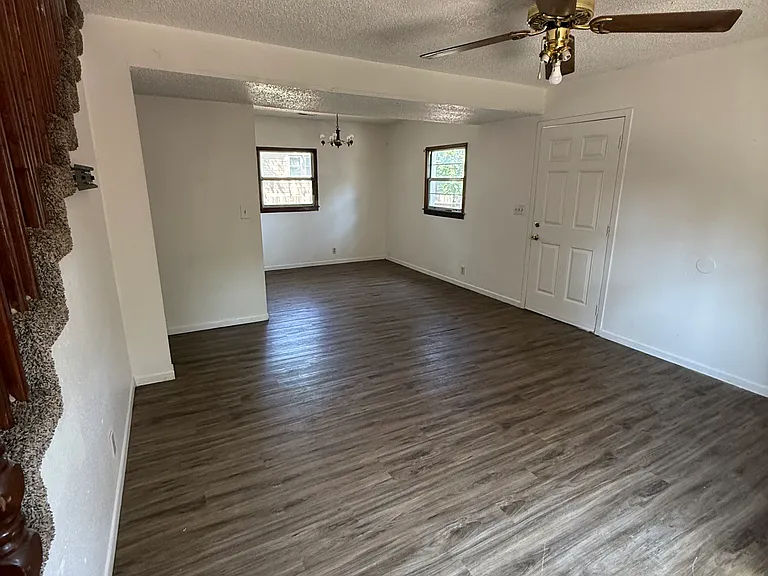 1910 S Mosley Ave #2 — Photo 5