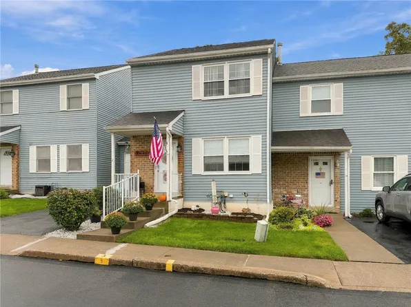 2 Princeton Ct, Easton, PA 18040