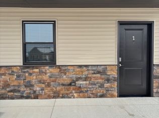 700 N 52nd St #1, Quincy, IL 62305