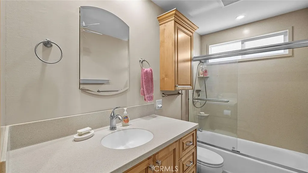 1 bed, 375 sqft, $1,450 — Photo 4