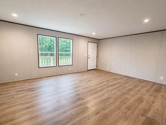 3rd image of 665 Camp Belle Air Rd