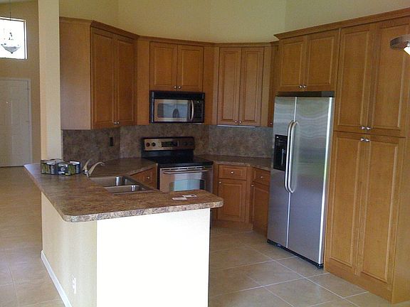 5th image of 278 Bridgeton Way