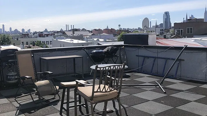 Rented by Nooklyn NYC LLC | media 21