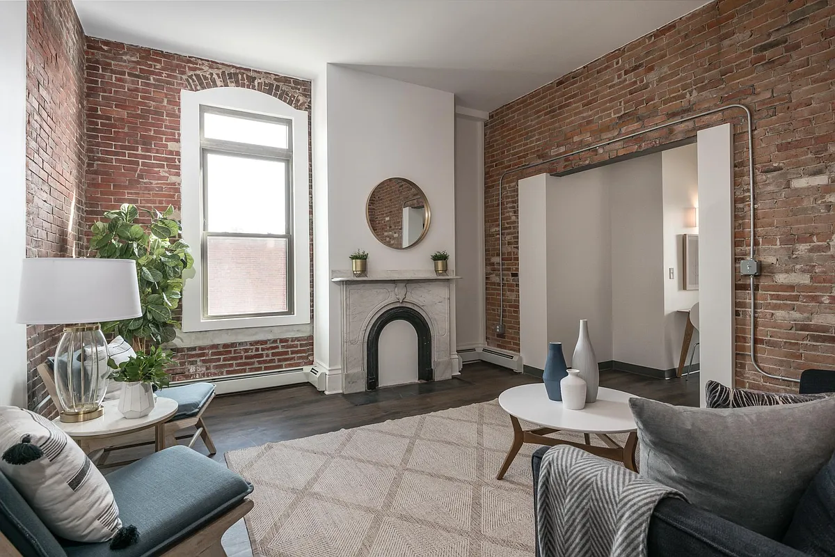 MODEL UNIT #5 - 1006 Congress St #7