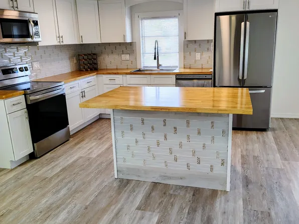 487 Driftwood Ln, Ellenton, FL 34222