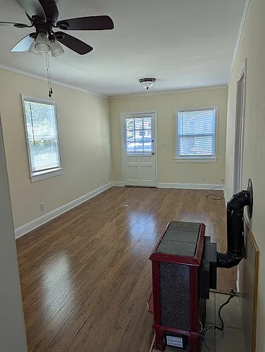 573 Hope St Photo 1