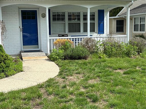 2nd image of 190 Canterbury Drive