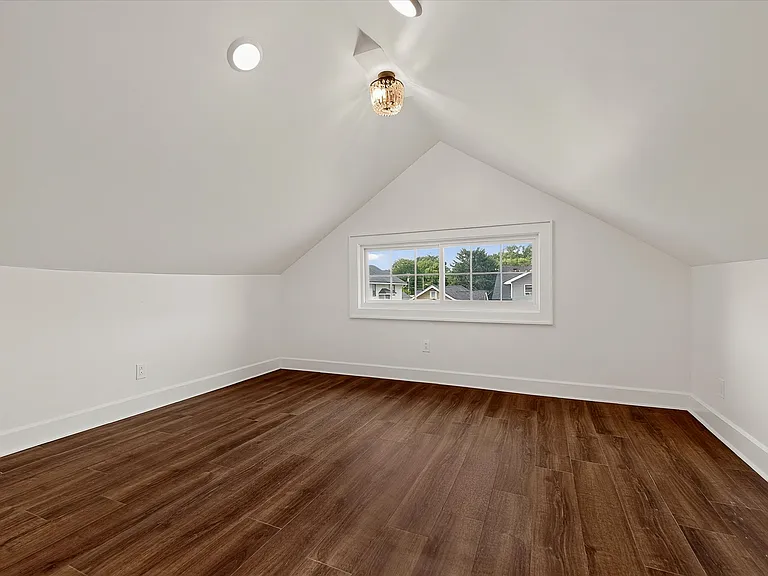 5025 E New York St — Photo 24