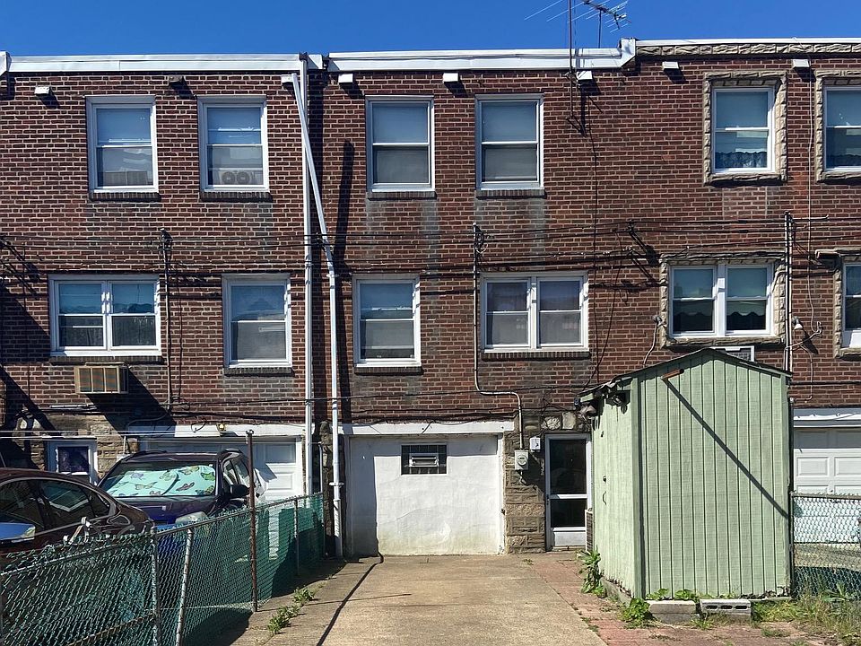 2nd image of 2841 Hellerman St