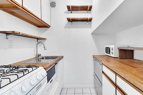 Rented by Douglas Elliman | media 5