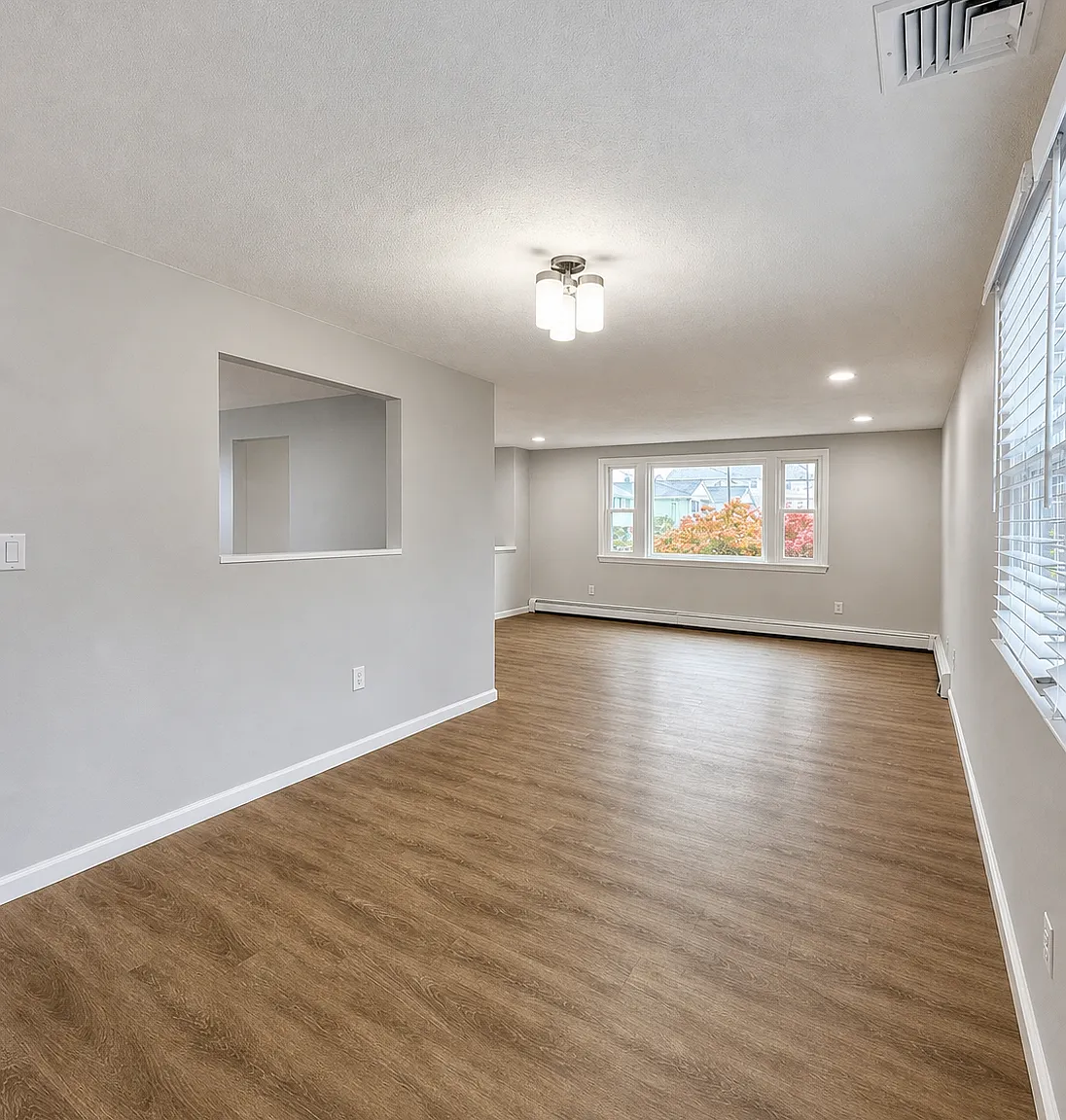 3 bed, 1200 sqft, $3,250 — Photo 3