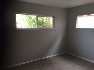 1990 10th St, Redding, CA 96001