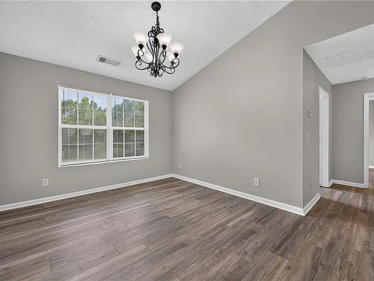 437 Waterbury Way — Photo 4