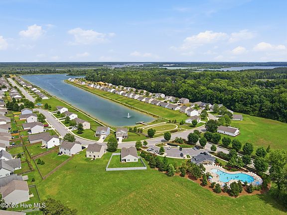 2nd image of 302 Ginger Drive