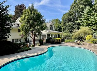 30 Warnock Dr, Westport, CT 06880