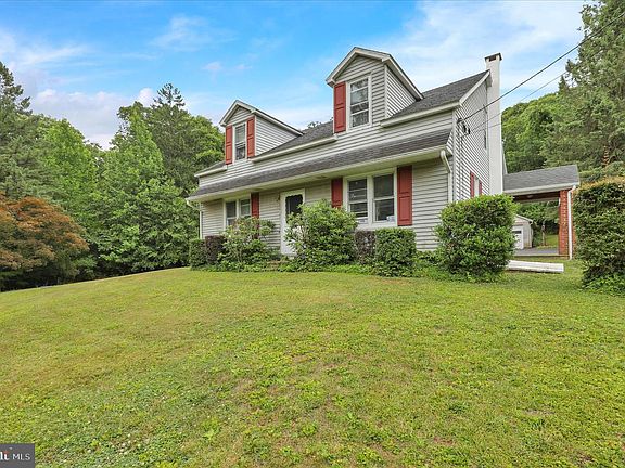 2nd image of 1929 Chestnut Hill Rd