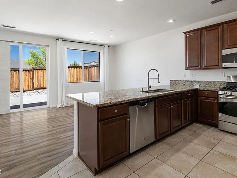 2710 Alessandro Dr — Photo 13
