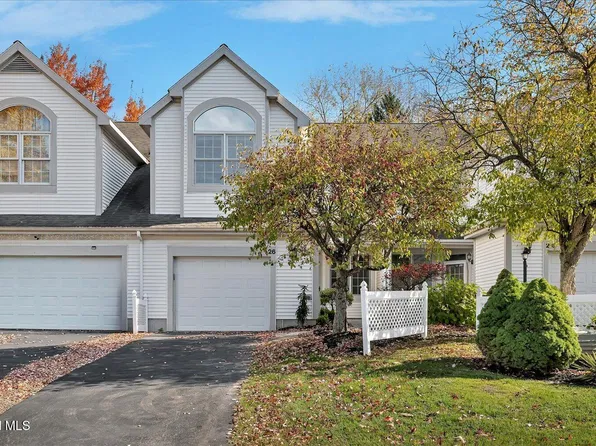 26 Malibu Hill, Rensselaer, NY 12144