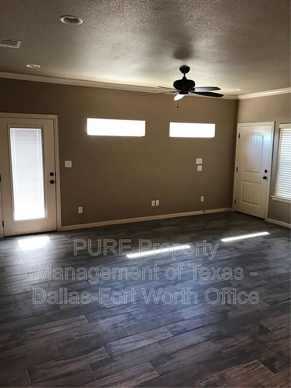 3 bed, 2.0 bath, 1533 sqft, $1,850 — Photo 4