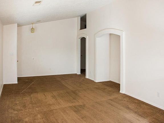 5th image of 9832 Marlborough Ave SW