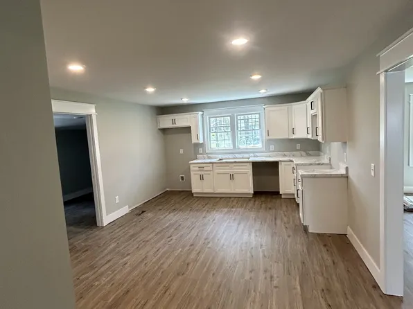 106 Holloway St, Summertown, TN 38483