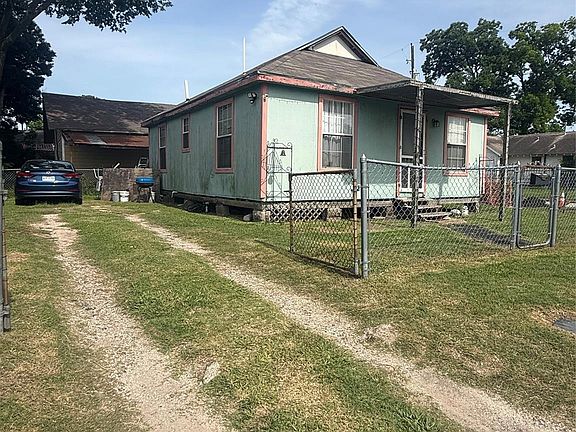 3rd image of 4202 Gano St