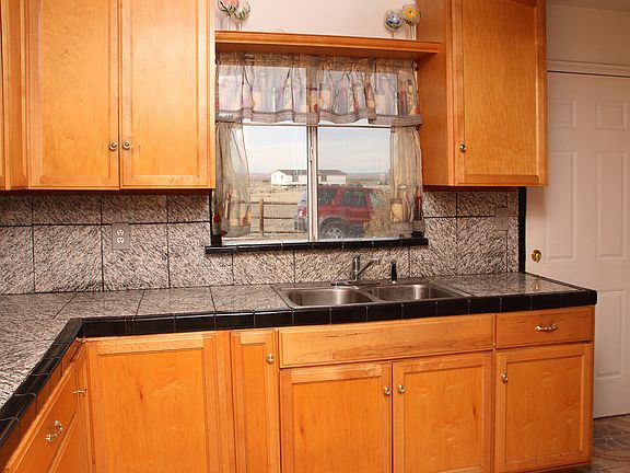 4th image of 39080 200th St E