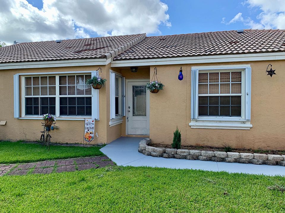 1st image of 15805 NW 16th St