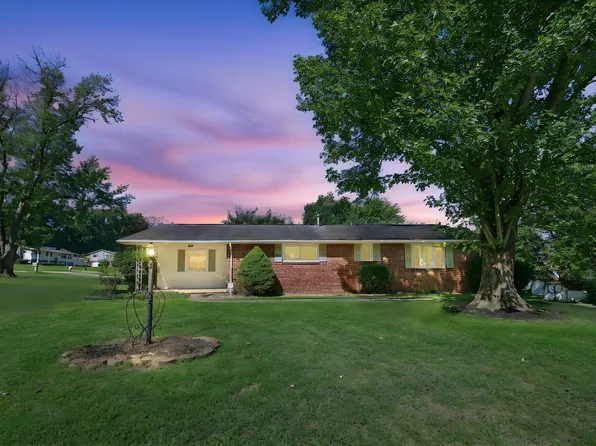 3967 Skyline Dr, Zanesville, OH 43701