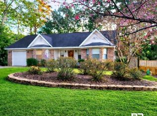 205 Cain Ln, Fairhope, AL 36532