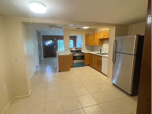 2nd image of 14516 Sussex Dr