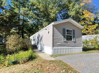 19 Hemlock Dr, Gorham, ME 04038