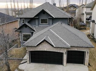 69 N Elkton Way SW, Calgary, AB T3H 4Y9