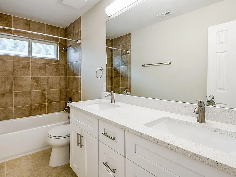 815 Robins Way — Photo 37