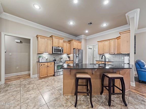 5th image of 113 Newshire Dr