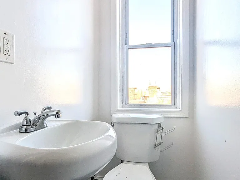 3948 W Congress Pkwy #3R — Photo 10