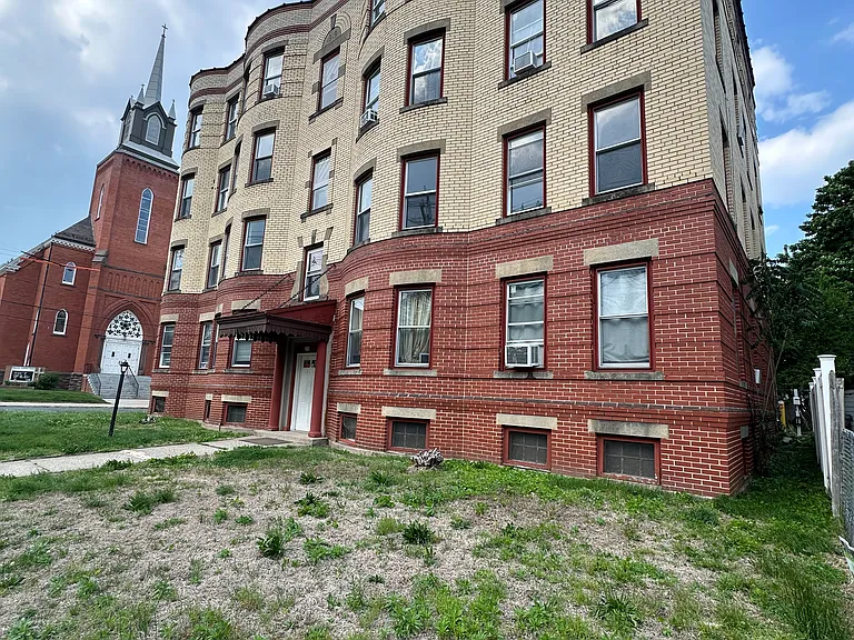 218 West St #C2 — Photo 20
