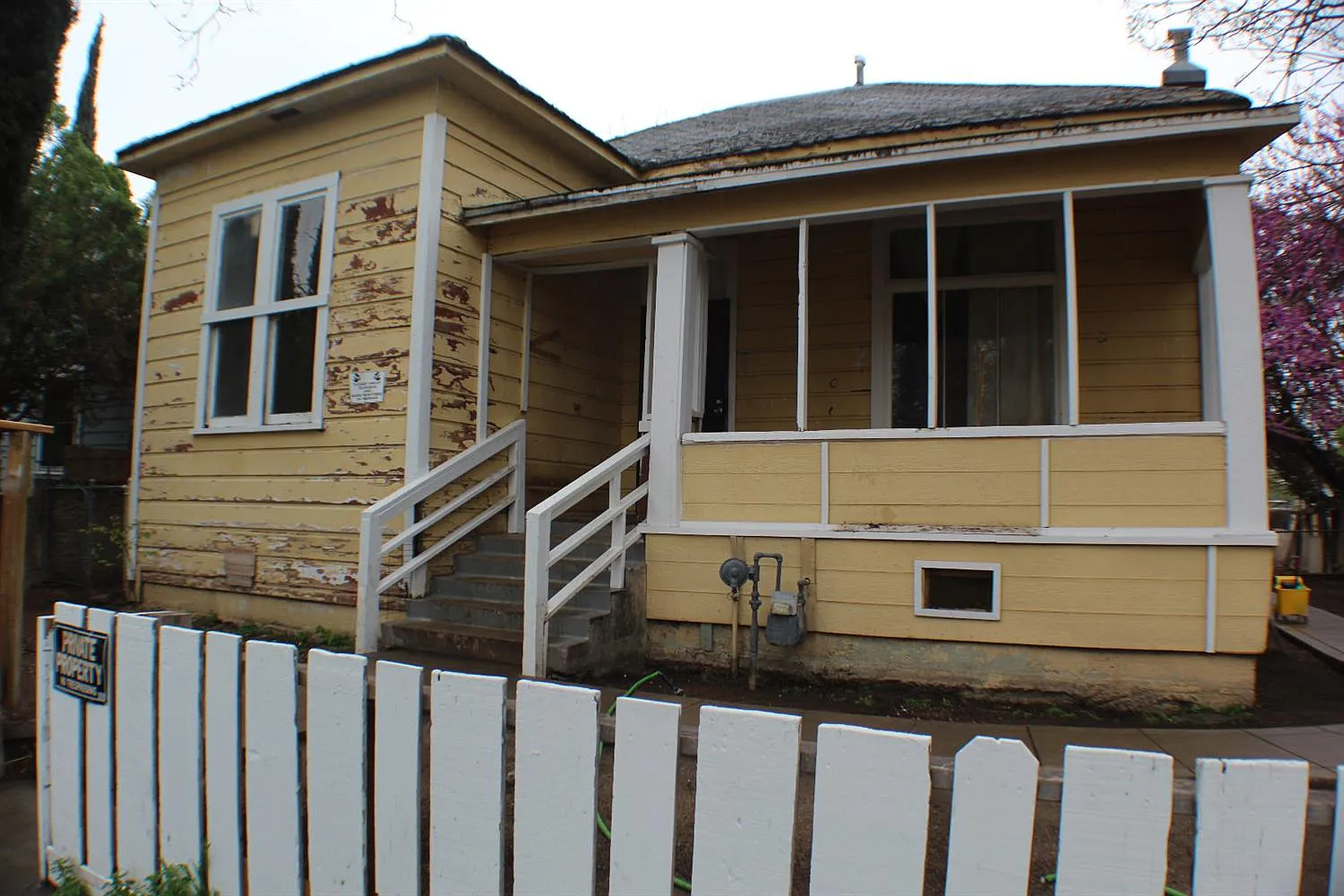 159 N Park Ave photo 1