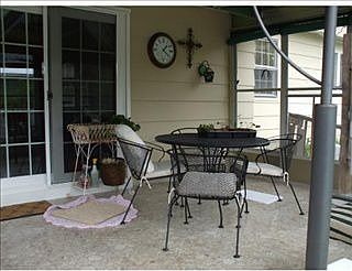 3rd image of 4007 Bay Park Dr