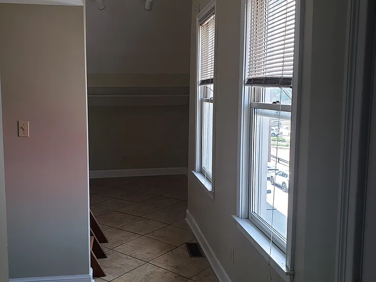 725 E Saint Clair St #5 — Photo 20