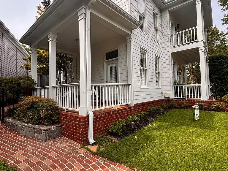 941 Harbor Bend Rd — Photo 2