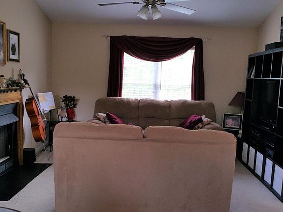 4th image of 8504 Leslie Ct